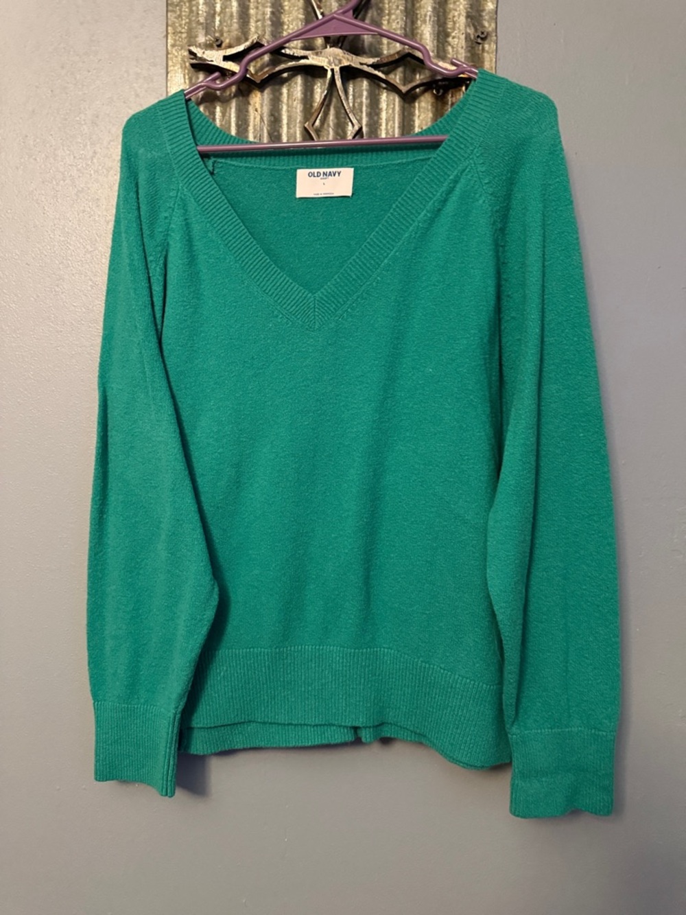 Old Navy Women's Green V-Neck Sweater